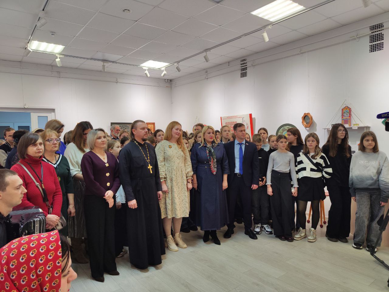 В Брянском городском выставочном зале состоялось открытие выставки студенческих работ специальности "Декоративно-прикладное искусство и народные промыслы" Брянского областного колледжа искусств - "Наследники традиций" В Брянском городском выставочном зале состоялось открытие выставки студенческих работ специальности "Декоративно-прикладное искусство и народные промыслы" Брянского областного колледжа искусств - "Наследники традиций"