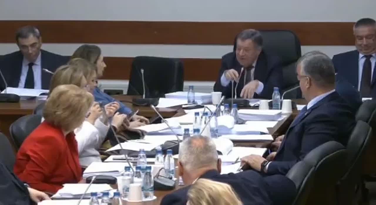 Тем временем в Госдуме решают действительно судьбоносные вопросы