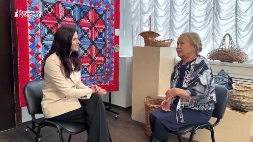 Ей всего 11 лет, но она уже играет на балалайке, гуслях, фортепиано, а ещё танцует и поёт в фольклорной студии «Семеюшка»