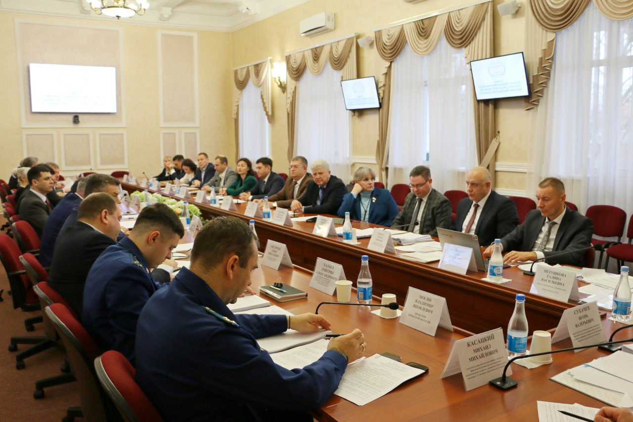 Комитет областной Думы по ЖКХ, дорожному строительству, транспорту и ТЭК на своем заседании обсудил проект областного бюджета на 2026-2028 годы, профильные программы и прогноз социально-экономического развития региона на...