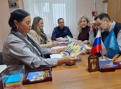 Инна Мухина: Заседание жюри детского конкурса рисунков «Конституционные права детей» начало оценку поступивших творческих работ