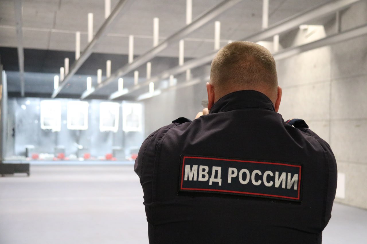 В УМВД России по Брянской области состоялся турнир по стрельбе из пистолета Макарова среди участковых В УМВД России по Брянской области состоялся турнир по стрельбе из пистолета Макарова среди участковых