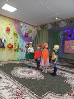 Каждый год, по традиции, в детских садах города проходят осенние праздники Каждый год, по традиции, в детских садах города проходят осенние праздники