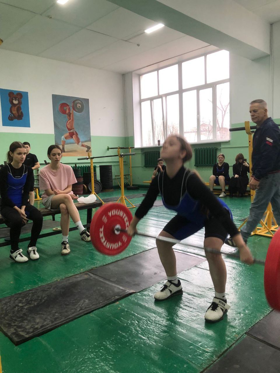 13 ноября 2025 года в спортивном зале МБУ МО СШ им. Героя России В. И.Шкурного прошло первенство города по тяжелой атлетике среди юношей и девушек 13 ноября 2025 года в спортивном зале МБУ МО СШ им. Героя России В. И.Шкурного прошло первенство города по тяжелой атлетике среди юношей и девушек