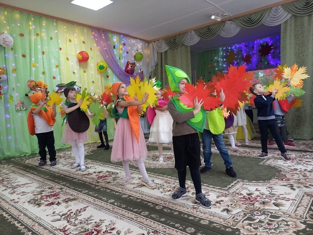 Каждый год, по традиции, в детских садах города проходят осенние праздники Каждый год, по традиции, в детских садах города проходят осенние праздники