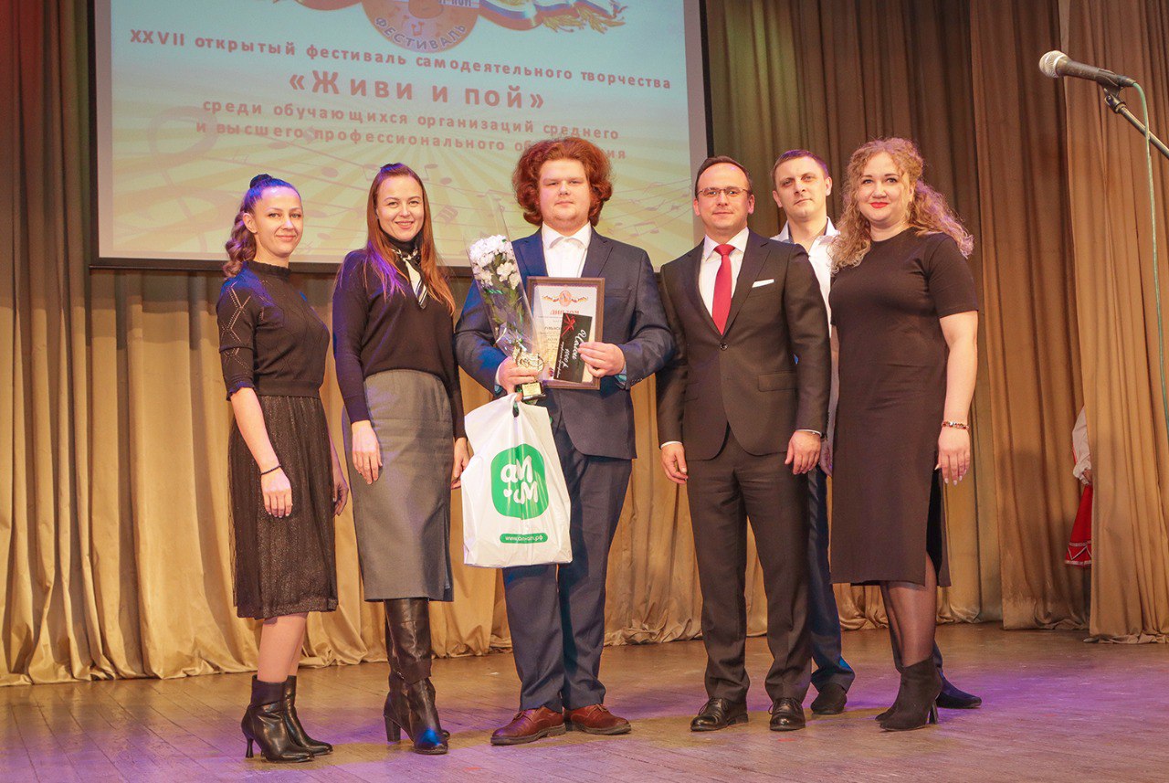 Денис Семёнов: «Я горжусь нашей молодёжью» Денис Семёнов: «Я горжусь нашей молодёжью»