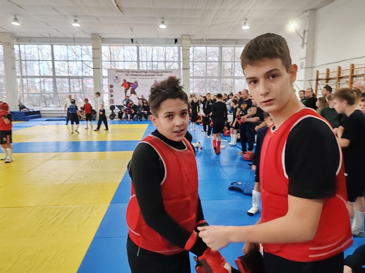 9 ноября 2025 г. в Брянске в зале Школы спортивной гимнастики олимпийского резерва прошло Открытое Первенство г. Брянска по Универсальному бою в честь участников СВО 9 ноября 2025 г. в Брянске в зале Школы спортивной гимнастики олимпийского резерва прошло Открытое Первенство г. Брянска по Универсальному бою в честь участников СВО