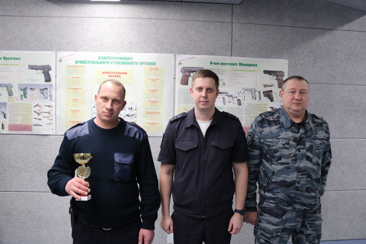 В УМВД России по Брянской области состоялся турнир по стрельбе из пистолета Макарова среди участковых В УМВД России по Брянской области состоялся турнир по стрельбе из пистолета Макарова среди участковых