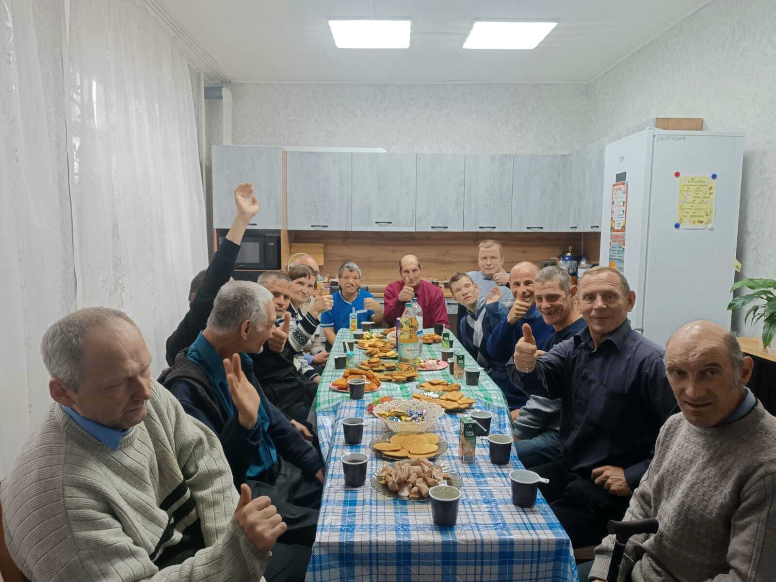 Ученики 7 "Б" класса Клинцовской школы №4 приняли участие в благотворительной акции, приуроченной к осенней недели Добра Ученики 7 "Б" класса Клинцовской школы №4 приняли участие в благотворительной акции, приуроченной к осенней недели Добра