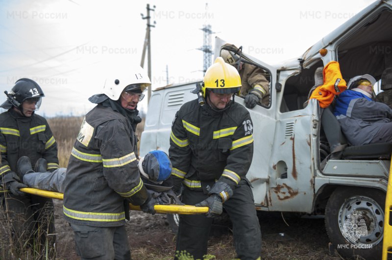 Состоялось тактико-специальное учение по ликвидации последствий ДТП Состоялось тактико-специальное учение по ликвидации последствий ДТП
