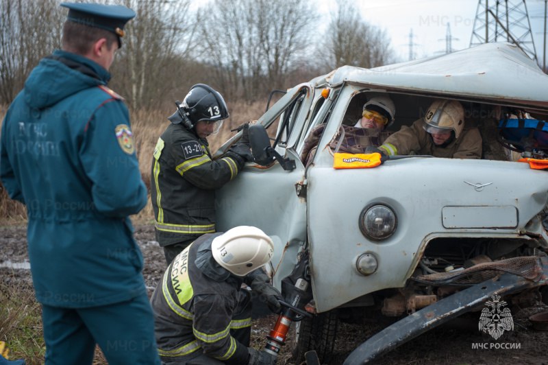 Состоялось тактико-специальное учение по ликвидации последствий ДТП Состоялось тактико-специальное учение по ликвидации последствий ДТП