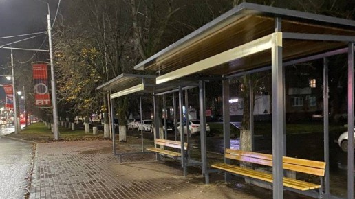 В Брянске установили новую остановку возле 51-й школы