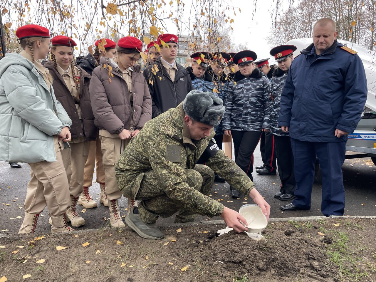 Следователь-криминалист регионального следственного управления совместно с сотрудниками военного следственного отдела по Брянскому гарнизону провел занятие с кадетами и юнармейцами Следователь-криминалист регионального следственного управления совместно с сотрудниками военного следственного отдела по Брянскому гарнизону провел занятие с кадетами и юнармейцами