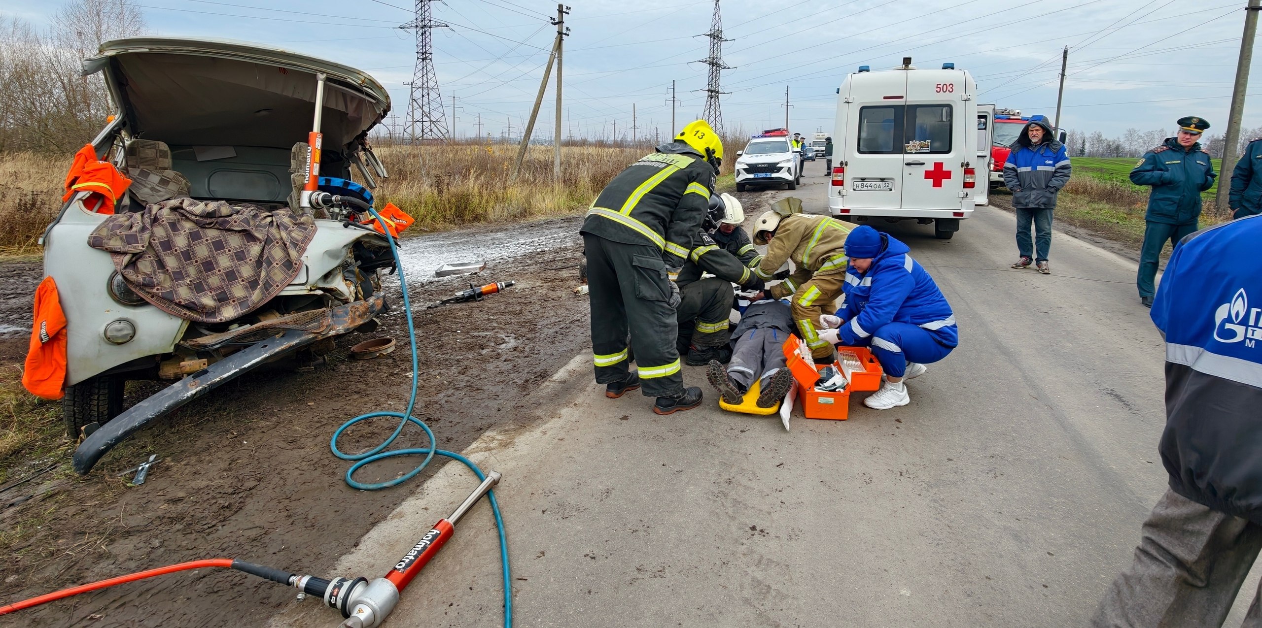 Тактикоспециальное учение по ликвидации последствий ДТП прошло в Брянском районе Тактикоспециальное учение по ликвидации последствий ДТП прошло в Брянском районе