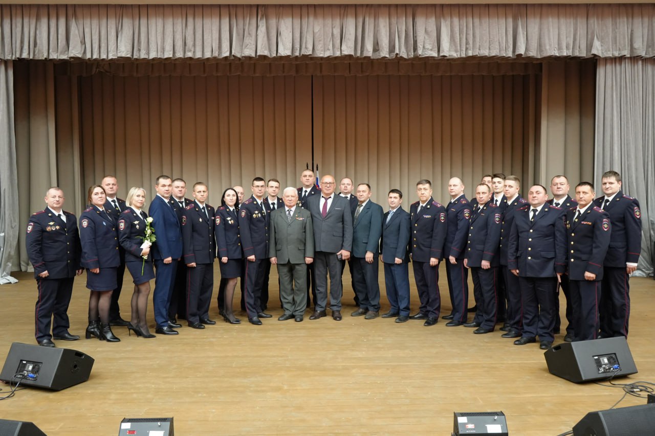В УМВД состоялось торжественное мероприятие в честь Дня службы участковых уполномоченных полиции В УМВД состоялось торжественное мероприятие в честь Дня службы участковых уполномоченных полиции