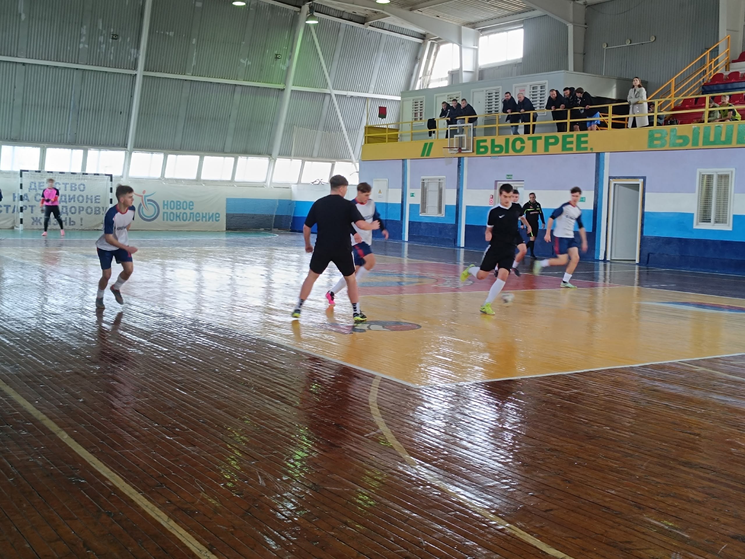 Школьники Брянского района выступили в областной комплексной Спартакиаде школьных спортивных лиг по мини-футболу Школьники Брянского района выступили в областной комплексной Спартакиаде школьных спортивных лиг по мини-футболу