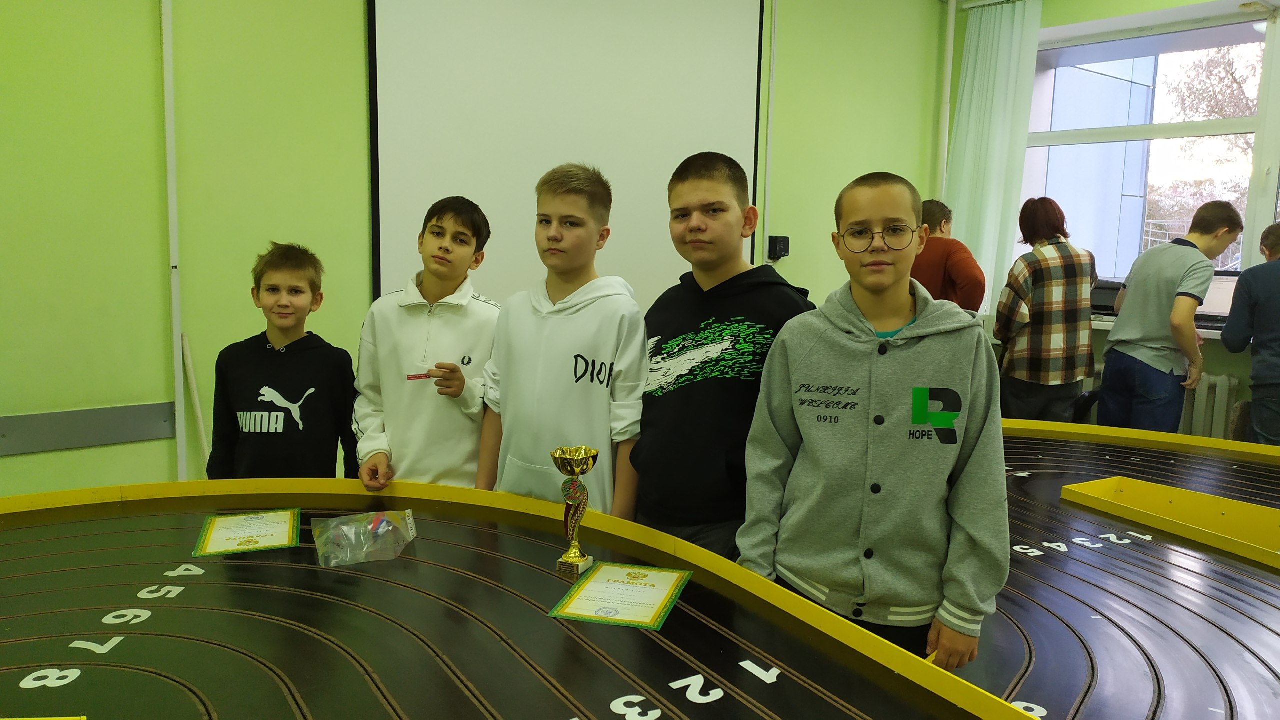 15-16 ноября состоялись областные соревнования по автомодельному спорту в классах трассовых моделях 15-16 ноября состоялись областные соревнования по автомодельному спорту в классах трассовых моделях