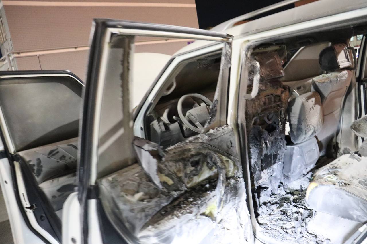 Осужденному за поджог автомобиля и кражу мобильных телефонов отказано в замене наказания