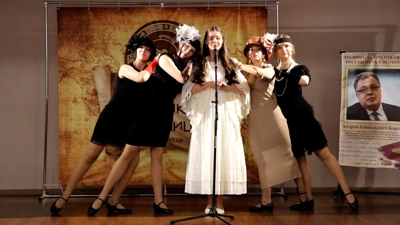 В рамках работы городского клуба «Юный дипломат» Всероссийского движения «Дипломаты будущего», на базе СОШ №9 им. А.Г. Карлова прошёл I-й этап городской интеллектуальной исторической игры для старшеклассников «Умники и... В рамках работы городского клуба «Юный дипломат» Всероссийского движения «Дипломаты будущего», на базе СОШ №9 им. А.Г. Карлова прошёл I-й этап городской интеллектуальной исторической игры для старшеклассников «Умники и...