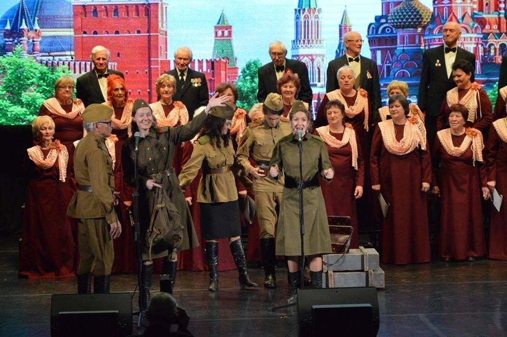 14 ноября во Дворце культуры БМЗ Брянского областного методического центра «Народное творчество» состоялся концерт народного академического хора ветеранов и музыкального театра-студии «Обертон», посвящённый 185-летию Петра... 14 ноября во Дворце культуры БМЗ Брянского областного методического центра «Народное творчество» состоялся концерт народного академического хора ветеранов и музыкального театра-студии «Обертон», посвящённый 185-летию Петра...