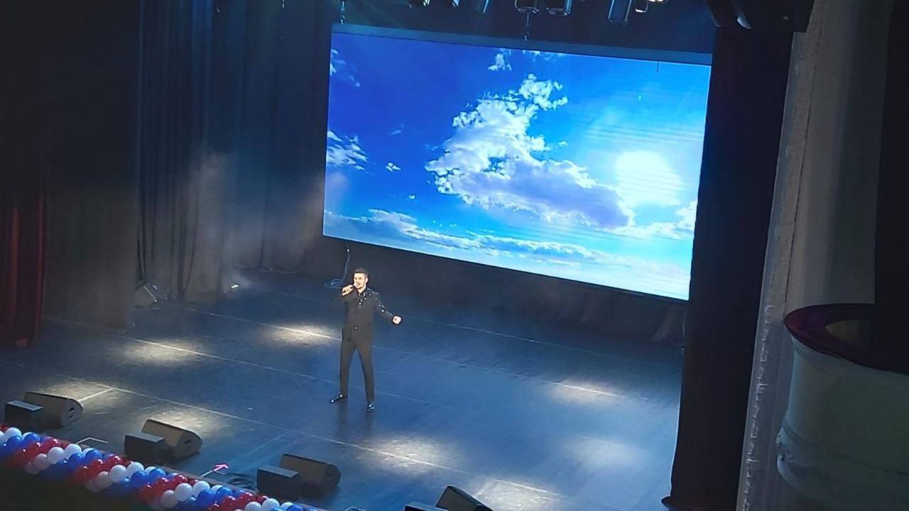 Сегодня на сцене Дворца культуры БМЗ состоялось торжественное мероприятие, посвящённое 35-летию образования налоговых органов Российской Федерации Сегодня на сцене Дворца культуры БМЗ состоялось торжественное мероприятие, посвящённое 35-летию образования налоговых органов Российской Федерации