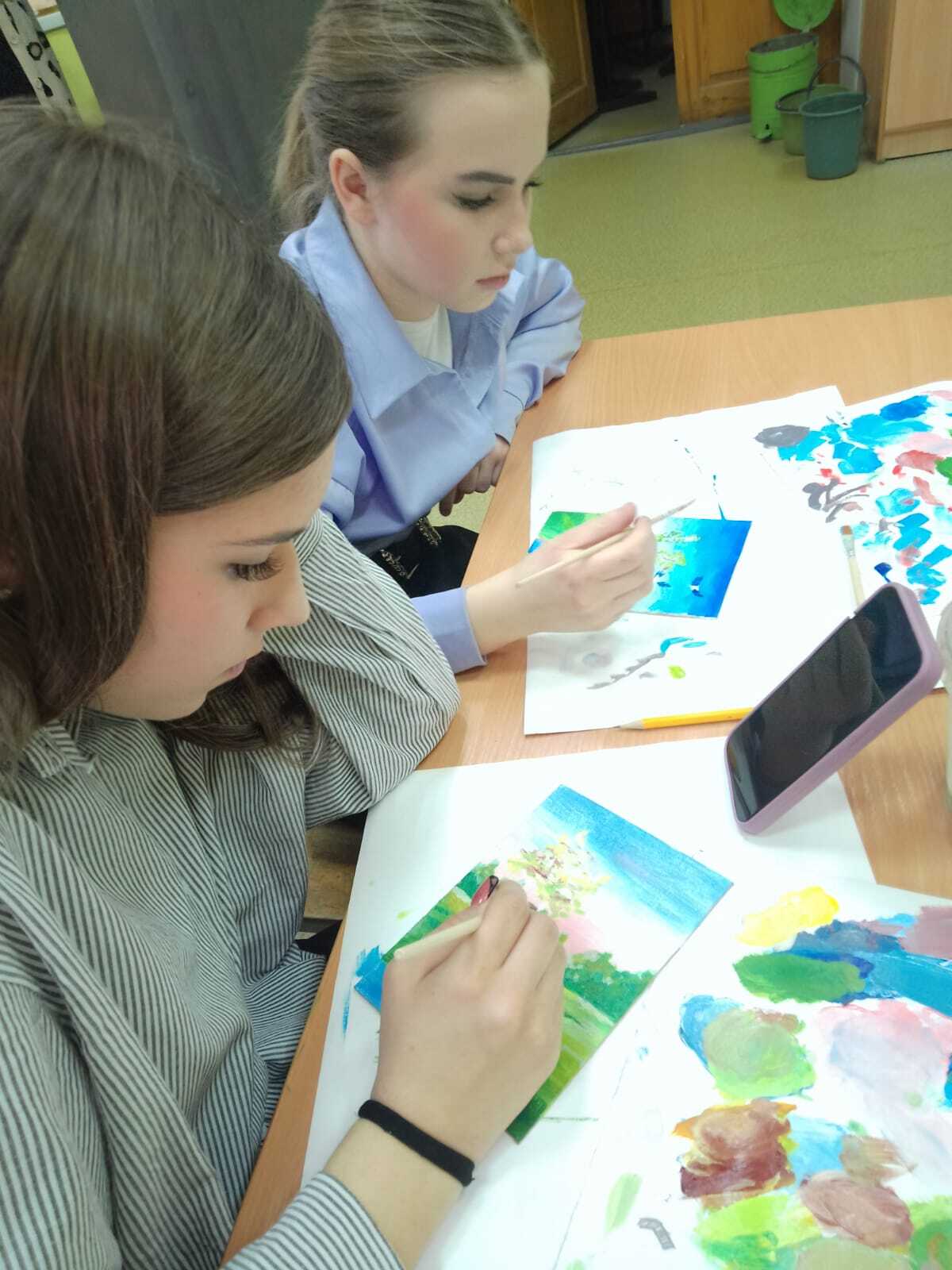 В рамках проекта "Пушкинская карта" 18 ноября 2025 года заведующая художественным отделением Детской школы искусств им. Е. М. Беляева - Ермолаева Галина Ивановна провела для учащихся 7-ой средней школы... В рамках проекта "Пушкинская карта" 18 ноября 2025 года заведующая художественным отделением Детской школы искусств им. Е. М. Беляева - Ермолаева Галина Ивановна провела для учащихся 7-ой средней школы...