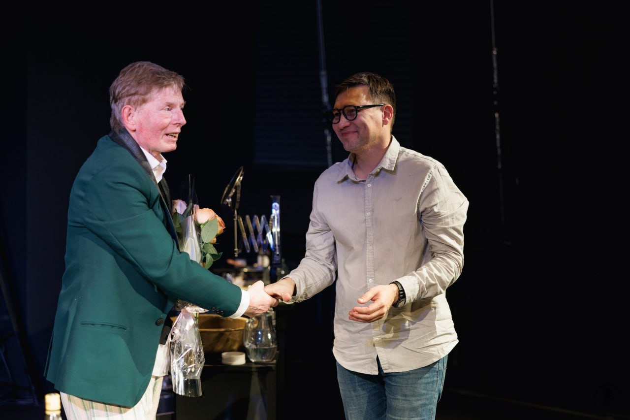 В Брянске в областном театре драмы имени А.К. Толстого впервые прошел спектакль на малой сцене В Брянске в областном театре драмы имени А.К. Толстого впервые прошел спектакль на малой сцене