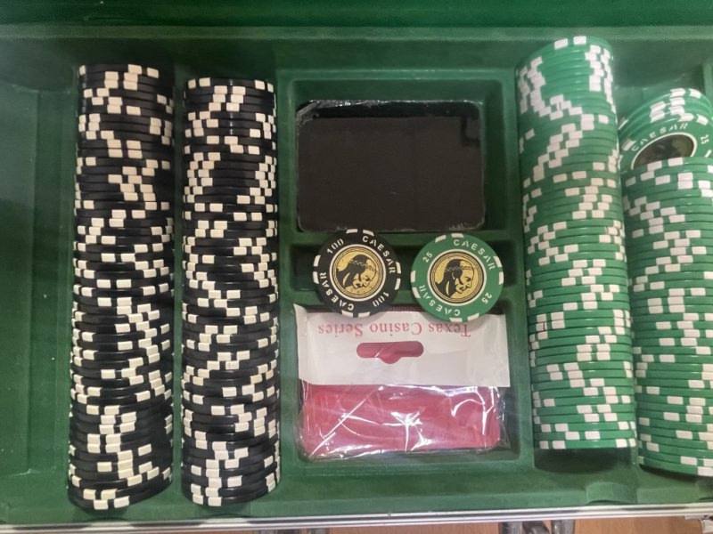 Один миллион рублей в качестве штрафа по приговору суда на двоих: в Клинцах осуждены организаторы нелегального покерного клуба