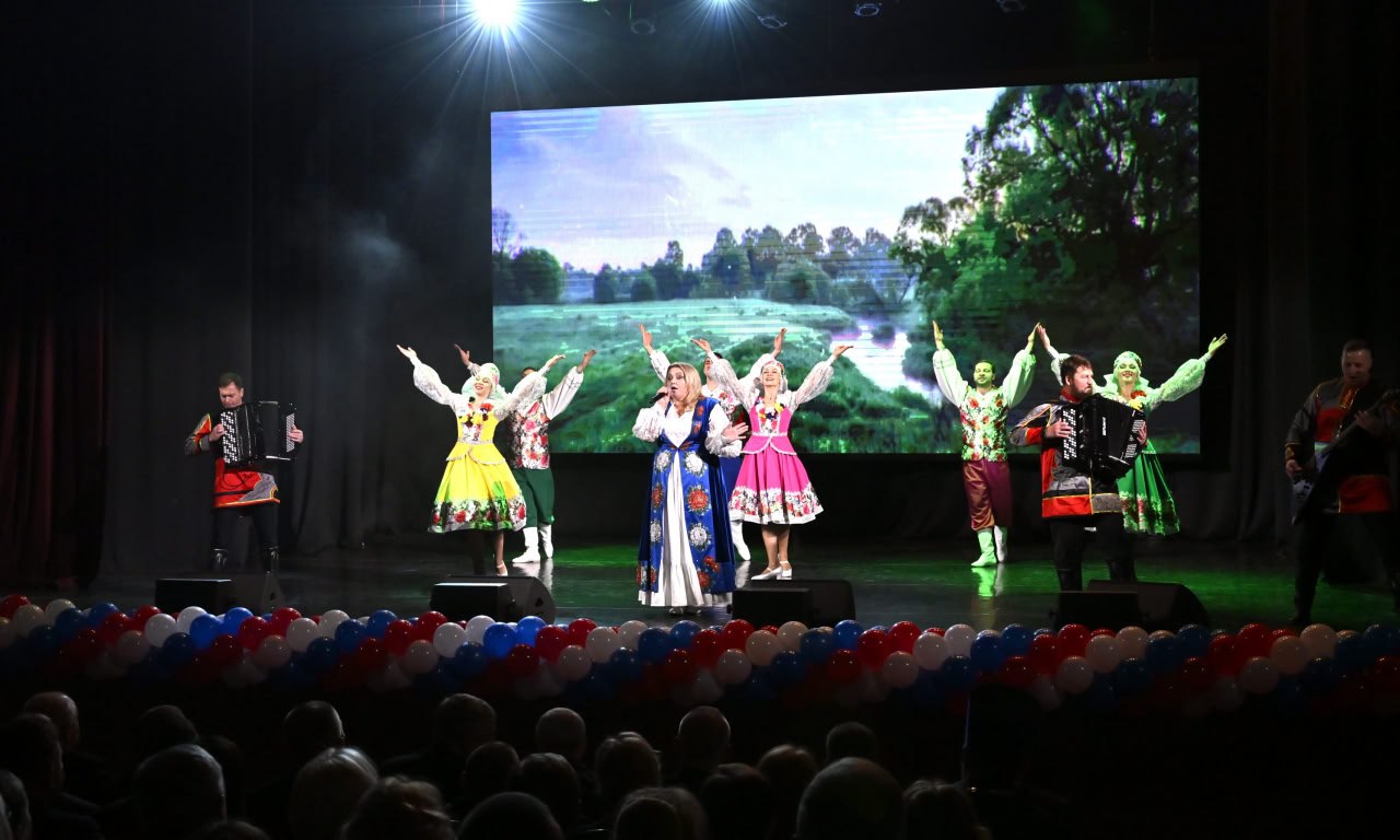 Александр Богомаз: В преддверии профессионального праздника поздравил сотрудников и ветеранов налоговой службы с Днём работника налоговых органов Российской Федерации Александр Богомаз: В преддверии профессионального праздника поздравил сотрудников и ветеранов налоговой службы с Днём работника налоговых органов Российской Федерации