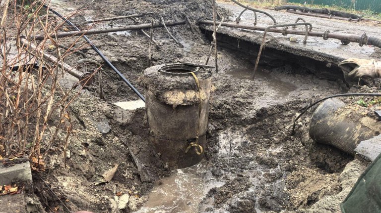 В Брянске горводоканал наказали за коммунальную аварию на улице Кромской