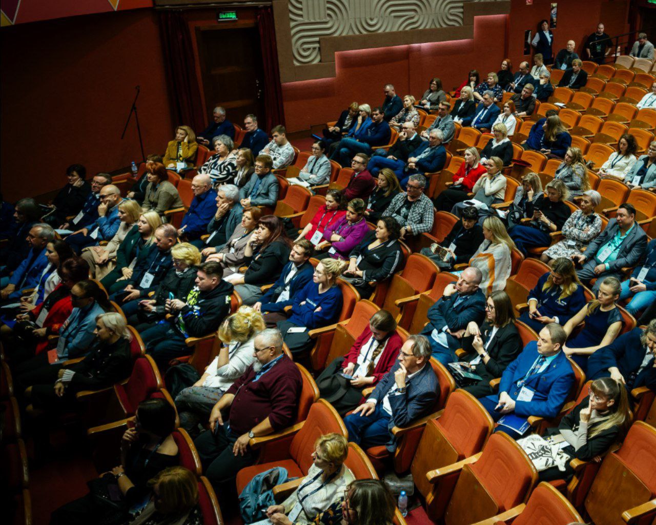 В этом году Министерство культуры РФ и СТД России поддержали XXVI Международный фестиваль "Славянские театральные встречи" В этом году Министерство культуры РФ и СТД России поддержали XXVI Международный фестиваль "Славянские театральные встречи"