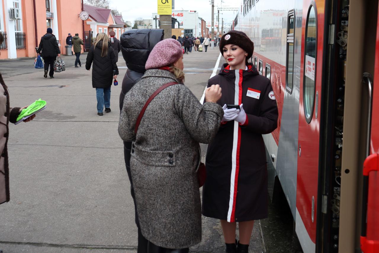 Двухэтажный поезд теперь ходит из Брянска в Санкт-Петербург Двухэтажный поезд теперь ходит из Брянска в Санкт-Петербург