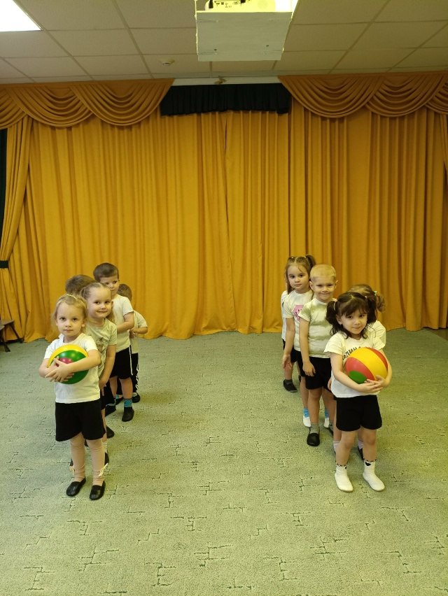 В МБДОУ-детский сад №12 «Дюймовочка» большое внимание уделяется здоровью детей, воспитанию здорового образа жизни, ведь здоровье - самая большая ценность человека В МБДОУ-детский сад №12 «Дюймовочка» большое внимание уделяется здоровью детей, воспитанию здорового образа жизни, ведь здоровье - самая большая ценность человека