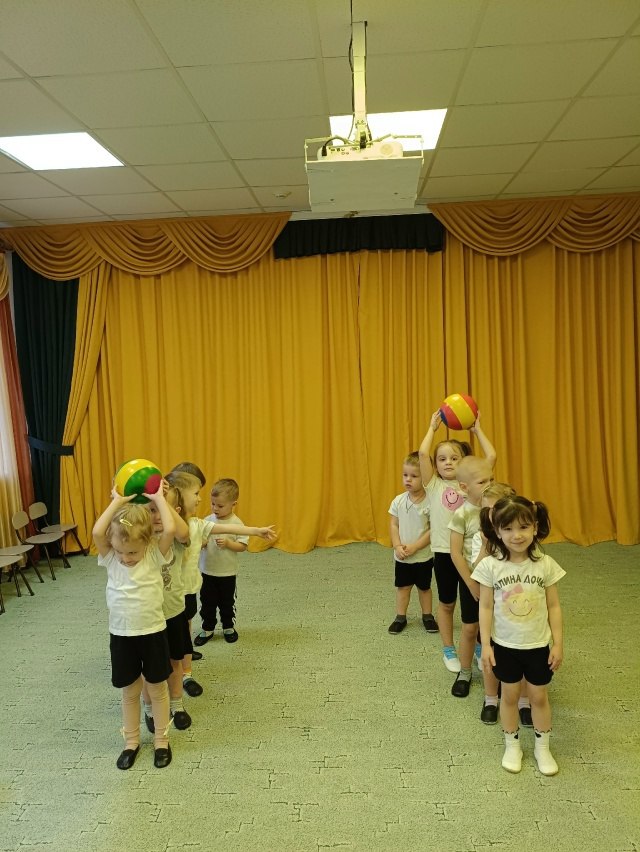 В МБДОУ-детский сад №12 «Дюймовочка» большое внимание уделяется здоровью детей, воспитанию здорового образа жизни, ведь здоровье - самая большая ценность человека В МБДОУ-детский сад №12 «Дюймовочка» большое внимание уделяется здоровью детей, воспитанию здорового образа жизни, ведь здоровье - самая большая ценность человека