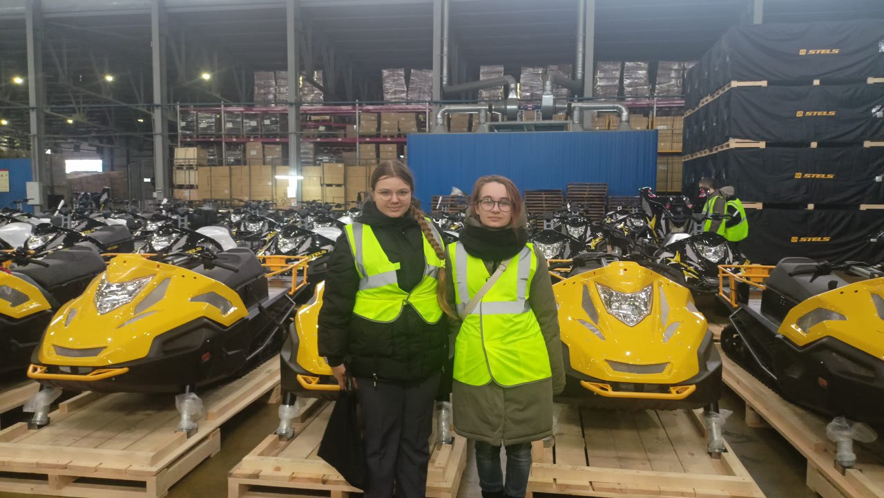 В целях профориентационной работы,13 ноября 2025 года центром занятости Жуковского района организован и проведен профориентационный тур для 20 учащихся 9-ых -11-ых классов МБОУ Ржаницкая СОШ и МБОУ Троснянская СОШ... В целях профориентационной работы,13 ноября 2025 года центром занятости Жуковского района организован и проведен профориентационный тур для 20 учащихся 9-ых -11-ых классов МБОУ Ржаницкая СОШ и МБОУ Троснянская СОШ...