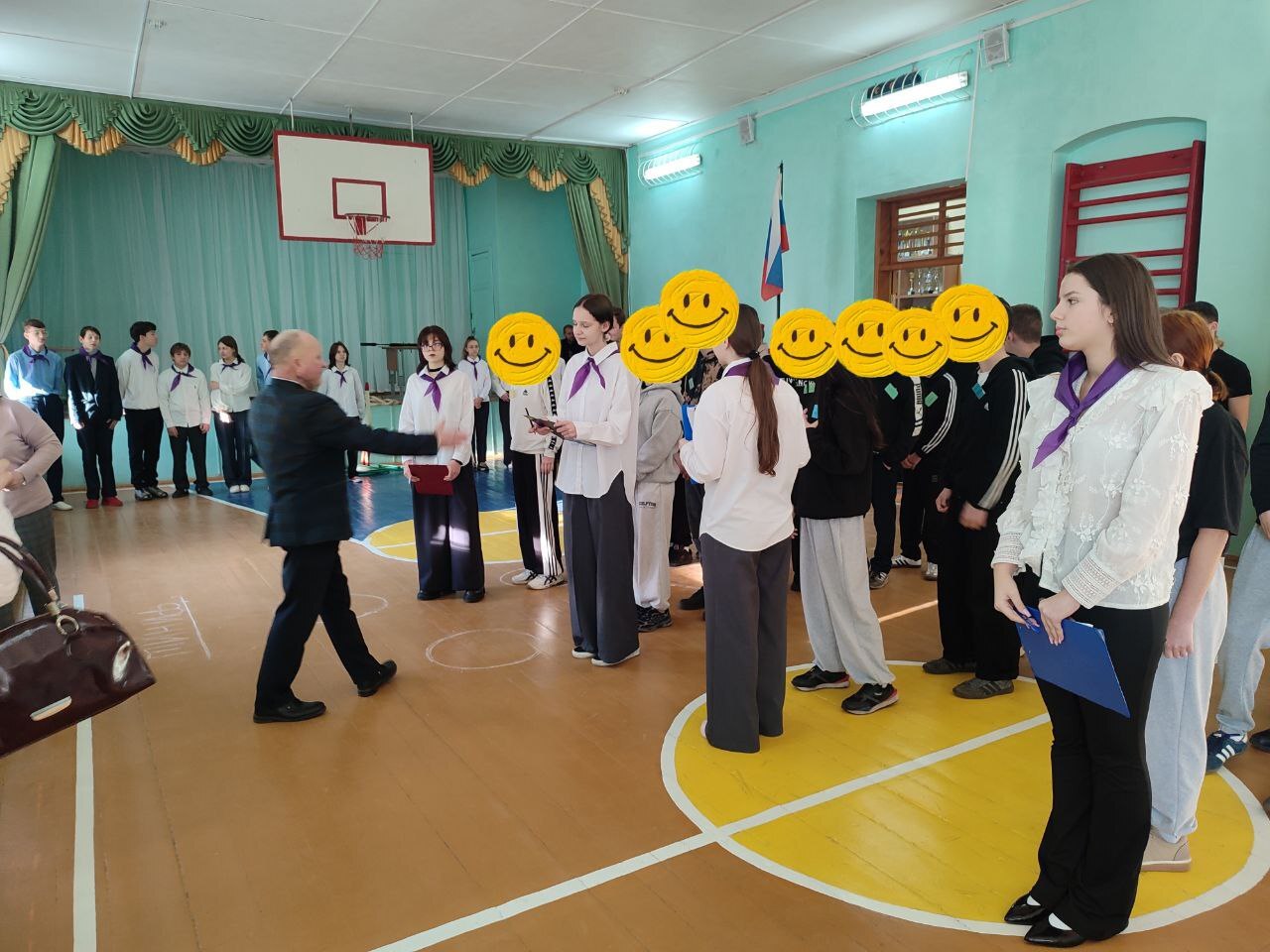 19 ноября 2025 года прошла очередная ежегодная городская СПАРТАКИАДА среди несовершеннолетних г. Клинцы, нуждающихся в особом внимании со стороны государства 19 ноября 2025 года прошла очередная ежегодная городская СПАРТАКИАДА среди несовершеннолетних г. Клинцы, нуждающихся в особом внимании со стороны государства