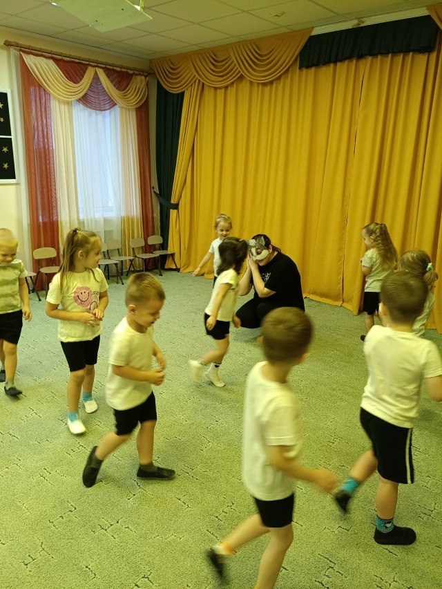 В МБДОУ-детский сад №12 «Дюймовочка» большое внимание уделяется здоровью детей, воспитанию здорового образа жизни, ведь здоровье - самая большая ценность человека В МБДОУ-детский сад №12 «Дюймовочка» большое внимание уделяется здоровью детей, воспитанию здорового образа жизни, ведь здоровье - самая большая ценность человека