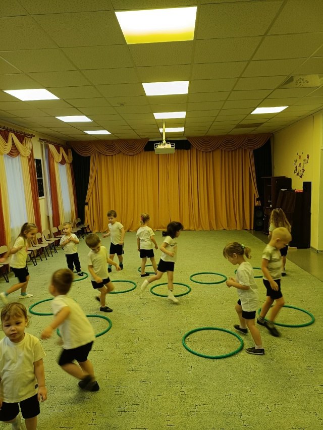 В МБДОУ-детский сад №12 «Дюймовочка» большое внимание уделяется здоровью детей, воспитанию здорового образа жизни, ведь здоровье - самая большая ценность человека В МБДОУ-детский сад №12 «Дюймовочка» большое внимание уделяется здоровью детей, воспитанию здорового образа жизни, ведь здоровье - самая большая ценность человека