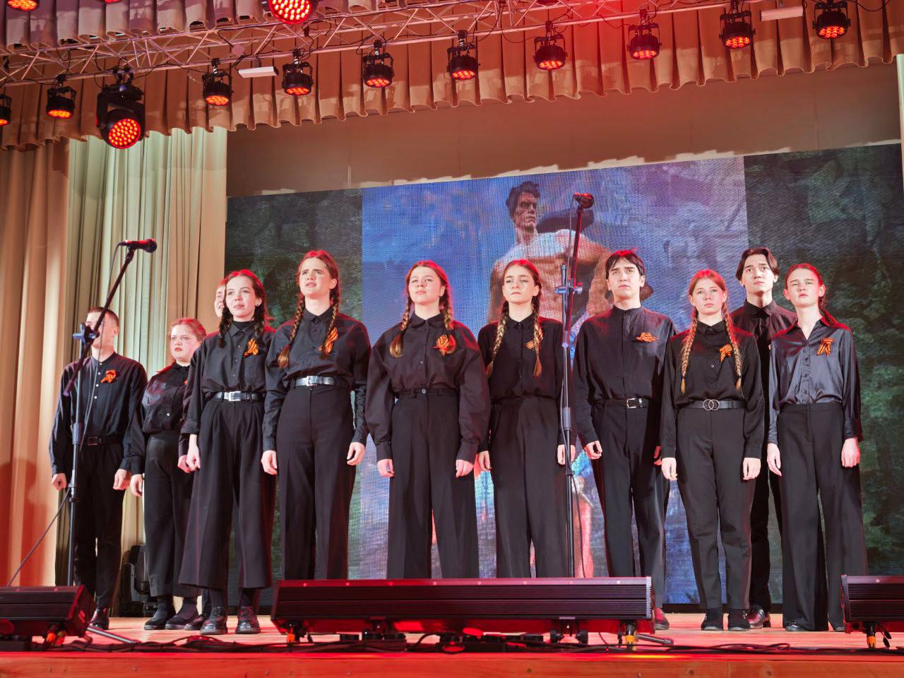 Сегодня в Брянском областном колледже искусств состоялся концерт «Я — патриот! И в этом наша сила» Сегодня в Брянском областном колледже искусств состоялся концерт «Я — патриот! И в этом наша сила»