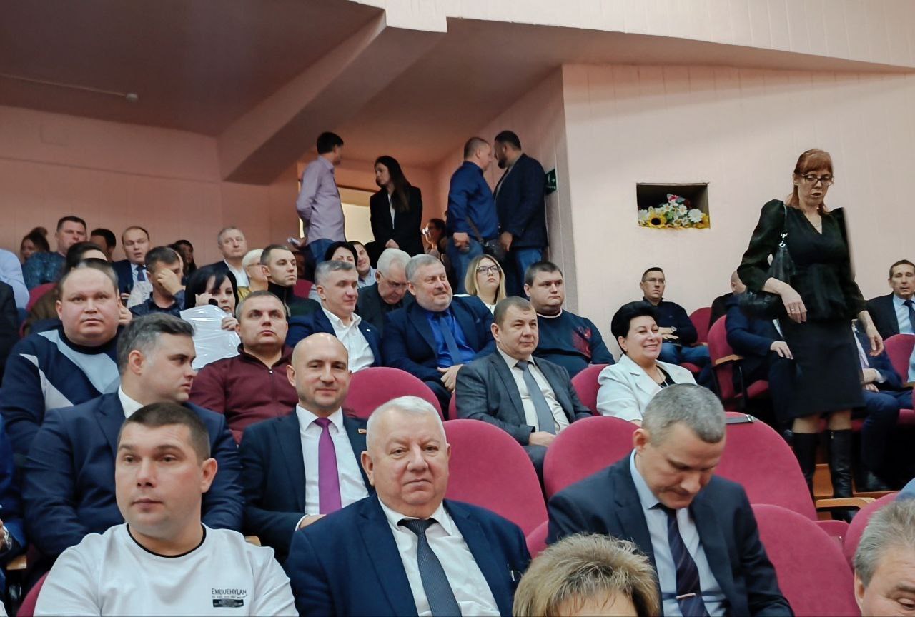 Сегодня глава администрации района Л.И. Максименко в составе делегации района присутствовала на мероприятии в честь работников сельского хозяйства Сегодня глава администрации района Л.И. Максименко в составе делегации района присутствовала на мероприятии в честь работников сельского хозяйства