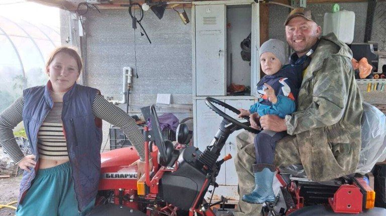 Житель Суземского района благодаря соцконтракту расширил цветочный бизнес