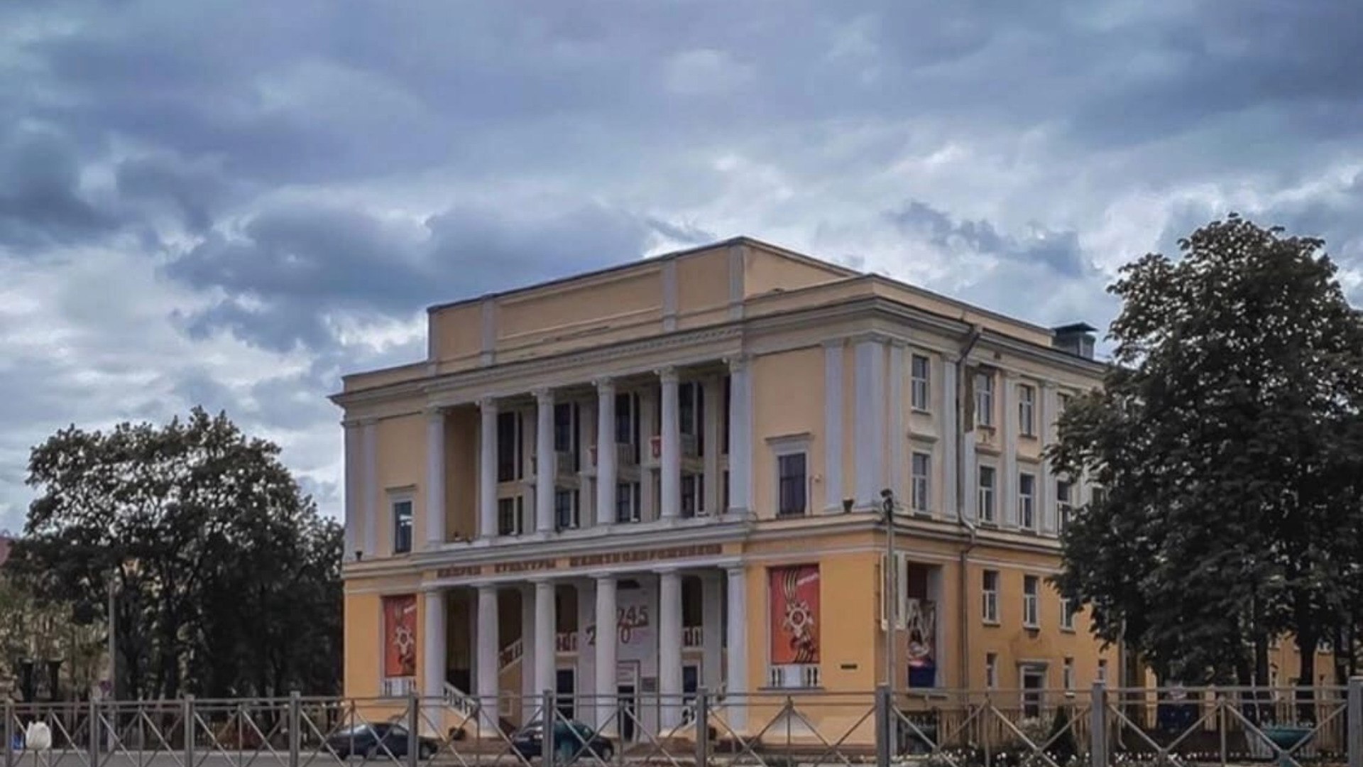 В ДКЖ покажут спектакль "Андрей Иванович возвращается домой" ко Дню Неизвестного Солдата