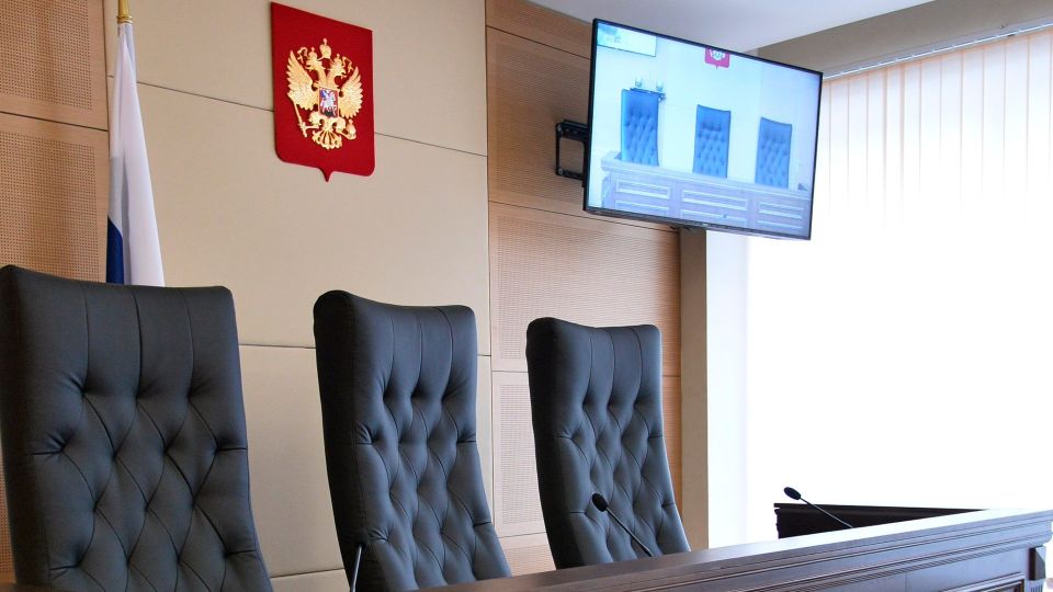 Брянский суд оштрафовал девушку по делу о ложном доносе на водителя большегруза