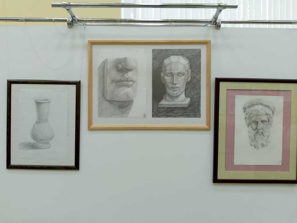 25 ноября 2025г. в выставочном зале ДШИ им. Е.М.Беляева состоялось открытие выставки Академических работ по рисунку учащихся художественного отделения 25 ноября 2025г. в выставочном зале ДШИ им. Е.М.Беляева состоялось открытие выставки Академических работ по рисунку учащихся художественного отделения