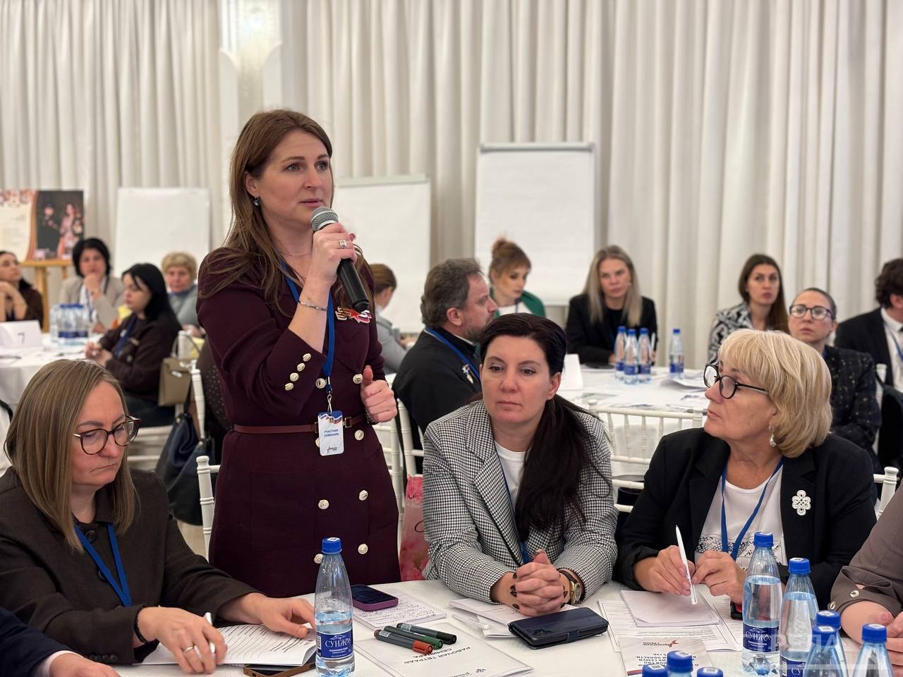 Сегодня в Брянске стартовал семинар-обучение для сотрудников социальных служб и организаций, оказывающих меры поддержки участникам и ветеранам СВО в Брянской области, «С заботой о защитниках и их семьях» Сегодня в Брянске стартовал семинар-обучение для сотрудников социальных служб и организаций, оказывающих меры поддержки участникам и ветеранам СВО в Брянской области, «С заботой о защитниках и их семьях»