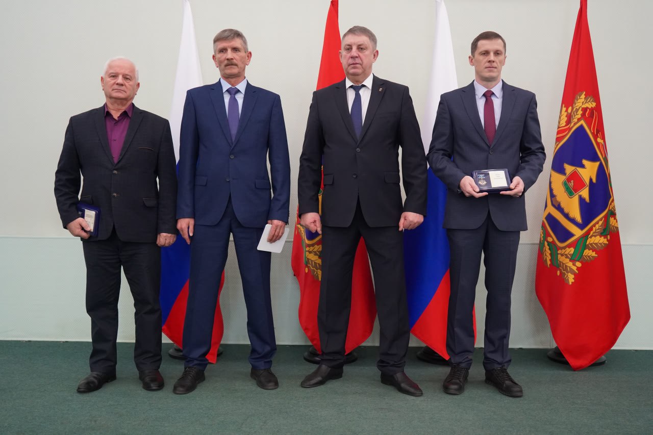 Александр Богомаз: Поздравил с профессиональным праздником сотрудников и ветеранов транспортной сферы Александр Богомаз: Поздравил с профессиональным праздником сотрудников и ветеранов транспортной сферы