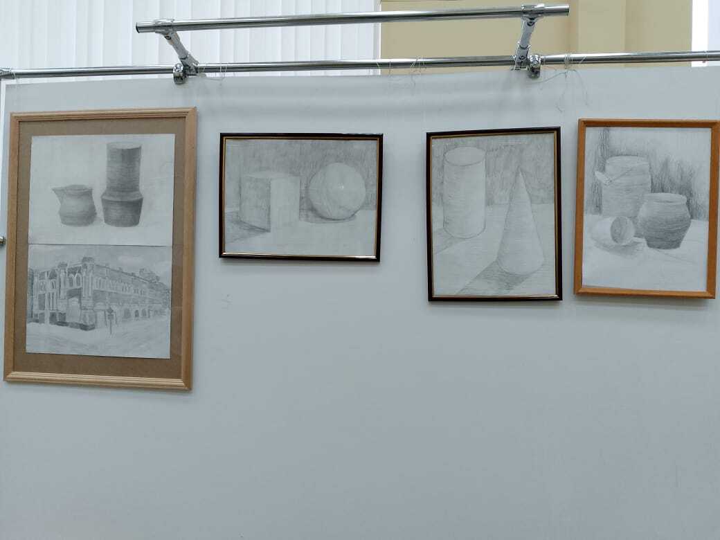 25 ноября 2025г. в выставочном зале ДШИ им. Е.М.Беляева состоялось открытие выставки Академических работ по рисунку учащихся художественного отделения 25 ноября 2025г. в выставочном зале ДШИ им. Е.М.Беляева состоялось открытие выставки Академических работ по рисунку учащихся художественного отделения