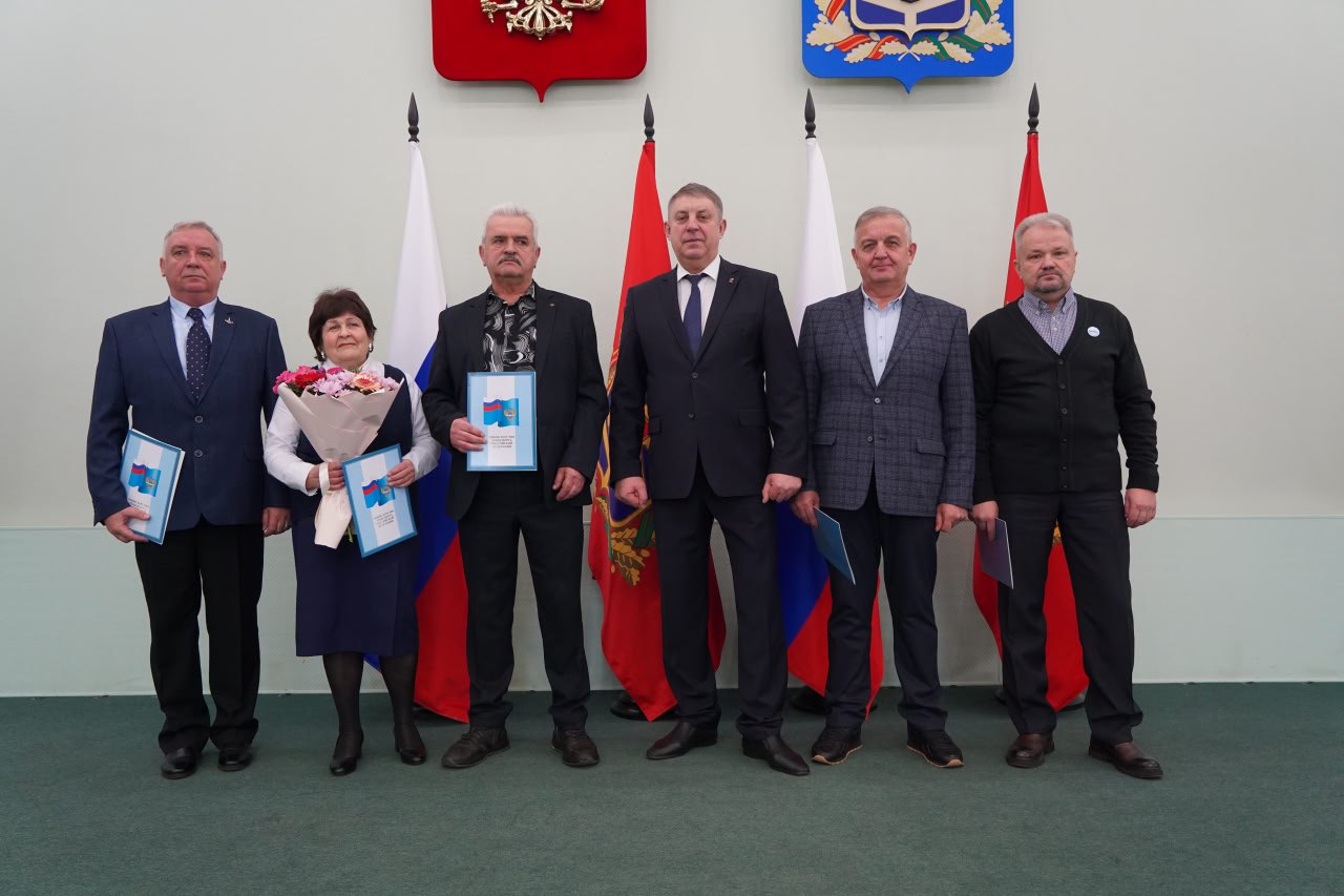 Александр Богомаз: Поздравил с профессиональным праздником сотрудников и ветеранов транспортной сферы Александр Богомаз: Поздравил с профессиональным праздником сотрудников и ветеранов транспортной сферы