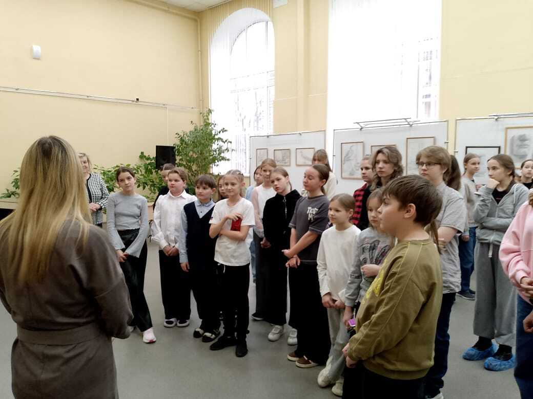 25 ноября 2025г. в выставочном зале ДШИ им. Е.М.Беляева состоялось открытие выставки Академических работ по рисунку учащихся художественного отделения