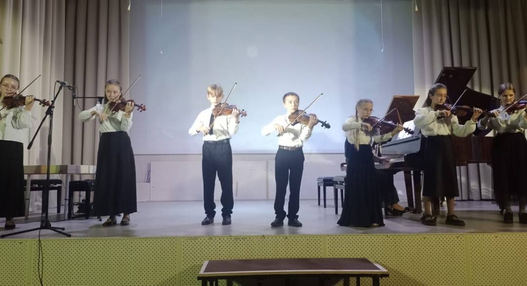 "РОМАНТИКА РОЯЛЯ" -. концерт для учащихся общеобразовательных школ Володарского района г. Брянска "РОМАНТИКА РОЯЛЯ" -. концерт для учащихся общеобразовательных школ Володарского района г. Брянска